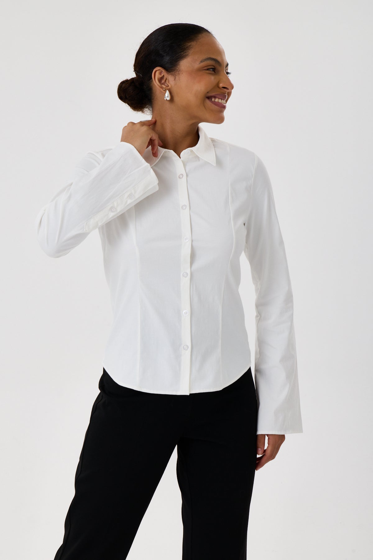 Pens Detaylı Slim Fit Gömlek – Beyaz