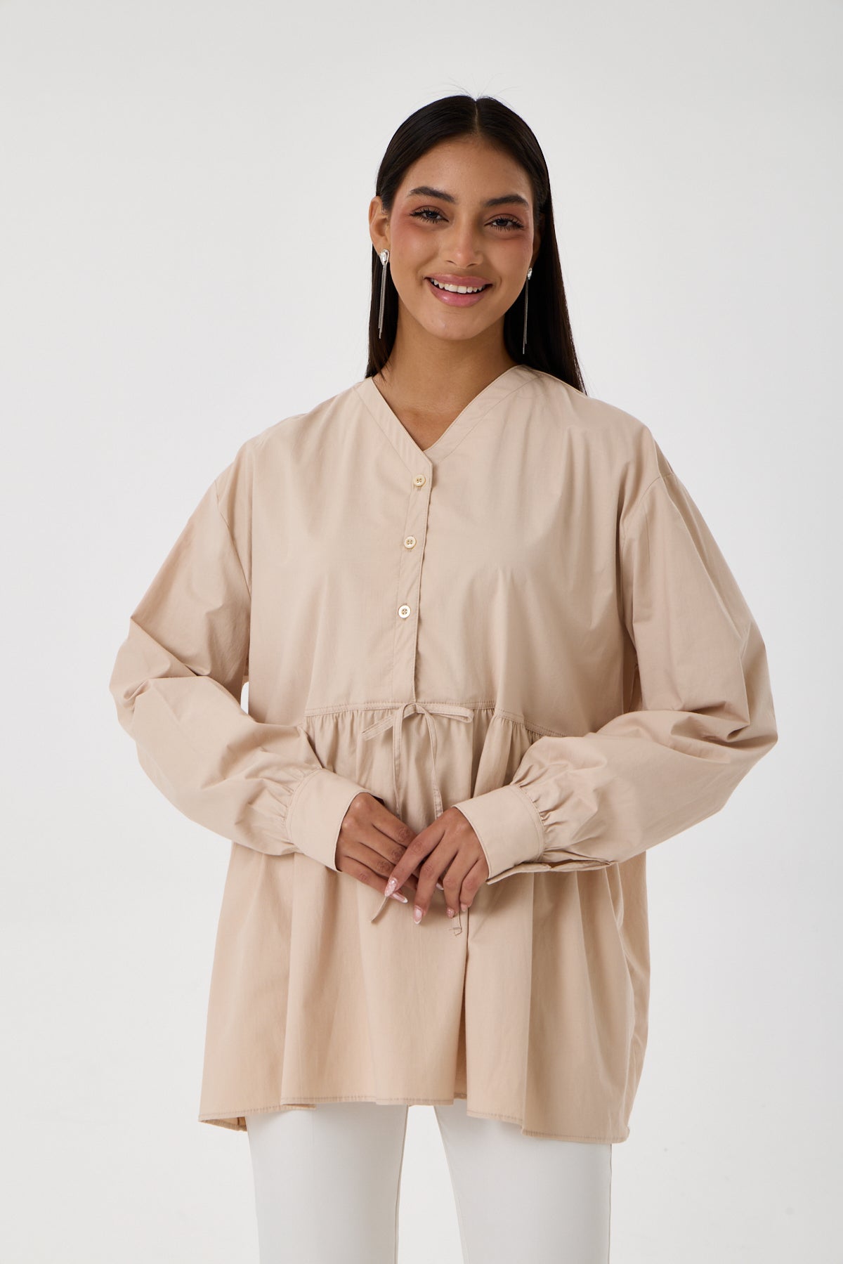 Beli Büzgü Detaylı Oversize Gömlek – Açık Bej