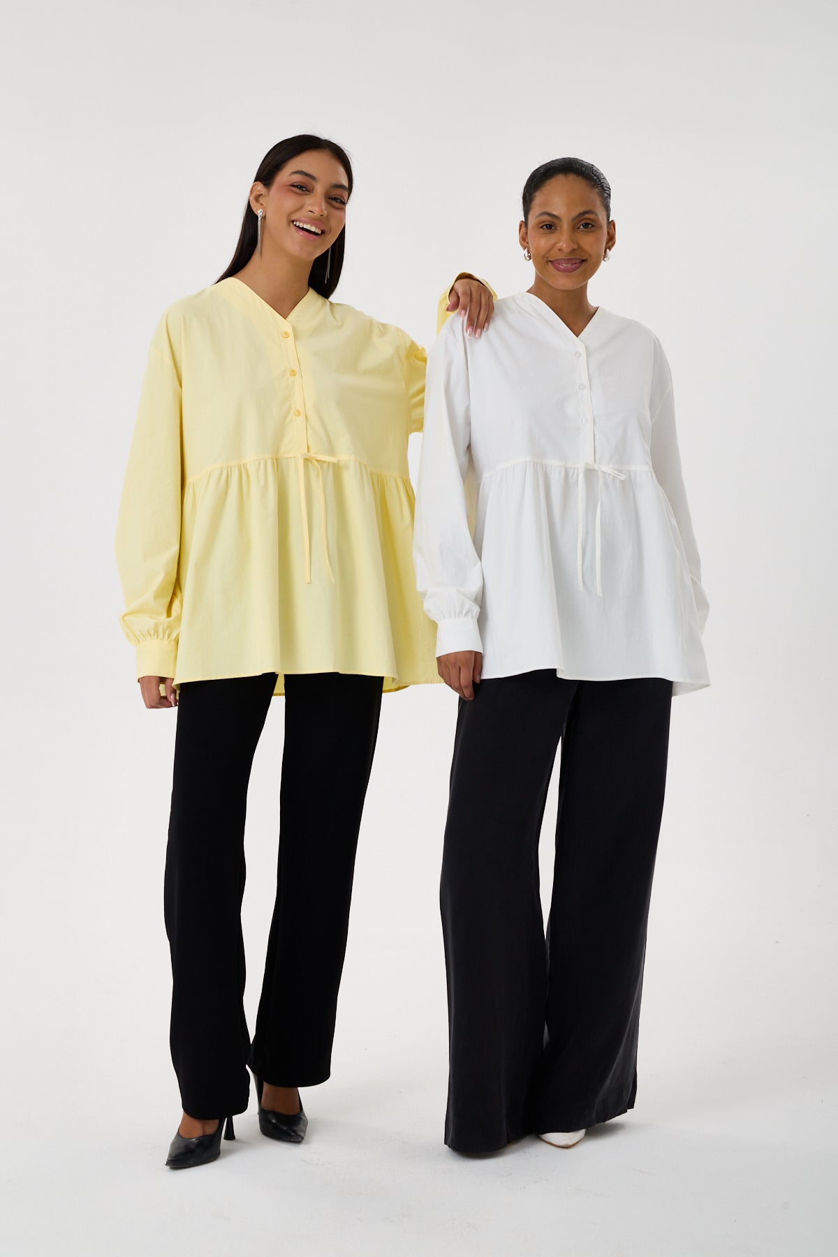 Beli Büzgü Detaylı Oversize Gömlek – Beyaz