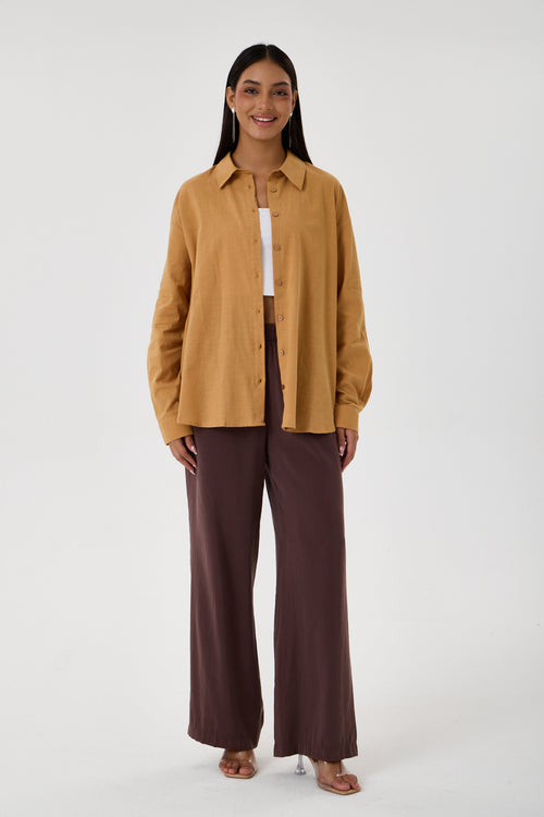 Arka Körük Detaylı Robalı Oversize Keten Gömlek – Camel