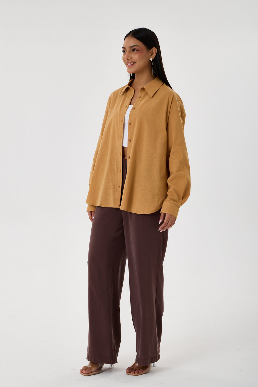 Arka Körük Detaylı Robalı Oversize Keten Gömlek – Camel