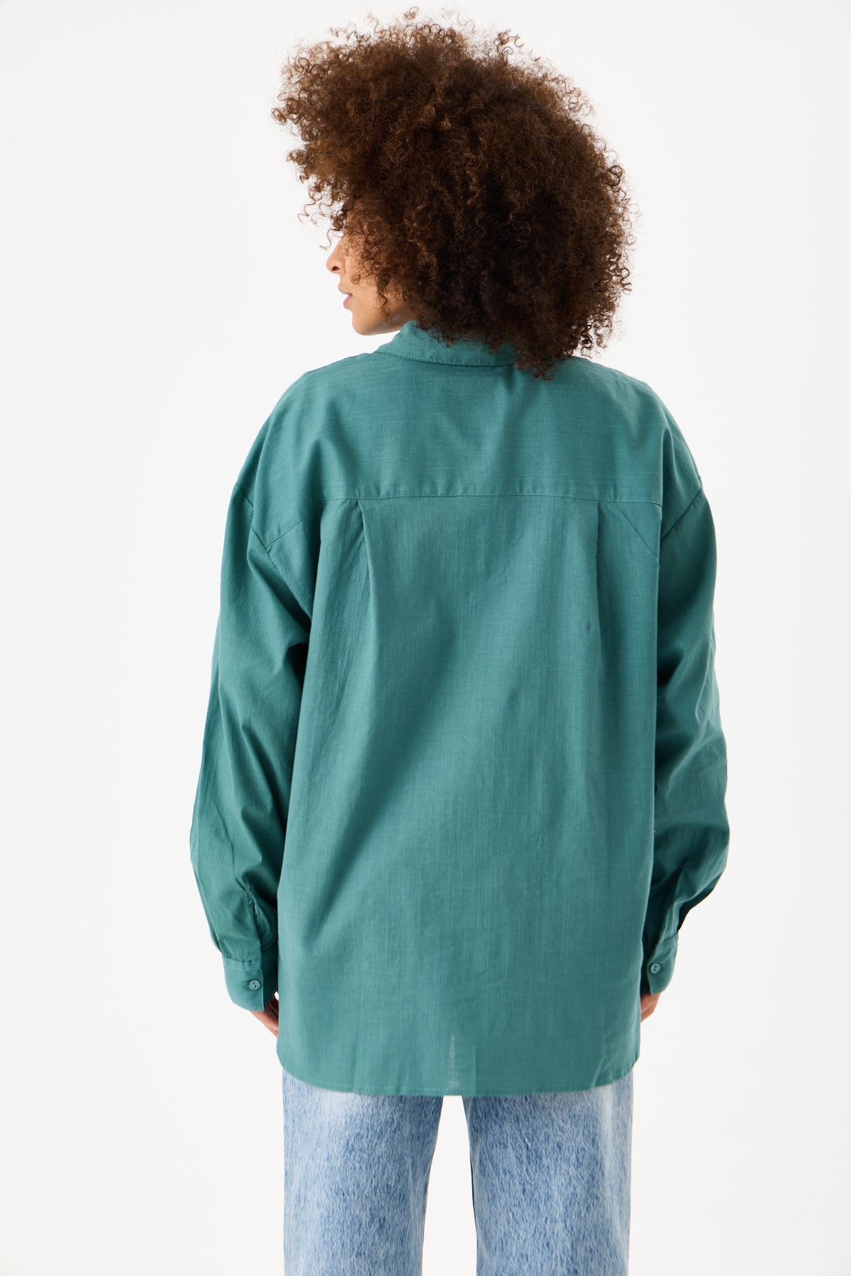 Arka Körük Detaylı Robalı Oversize Keten Gömlek – Turkuaz Yeşil